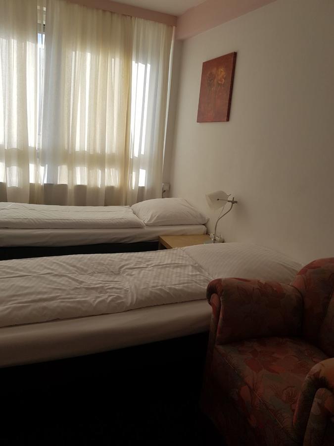 Standard Twin Room (seperate beds)
